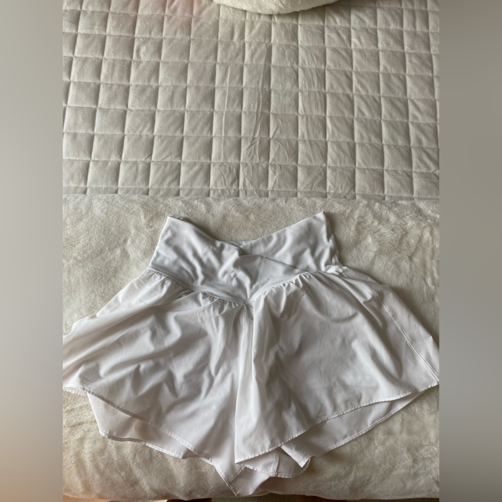 Aerie size small white athletic shorts high waisted